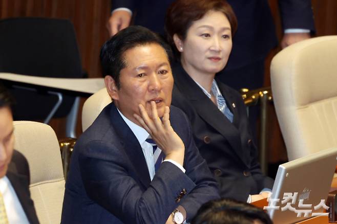 윤창원 기자