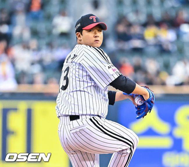 [OSEN=잠실, 박준형 기자]1회초 LG 선발투수 송승기가 역투하고 있다.     2026.04.21 / soul1014@osen.co.kr