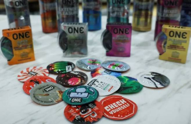 세계 최대 콘돔 제조업체인 말레이시아 카렉스가 제품 가격을 20~30% 인상하고, 추가 인상까지 고려하고 있다고 밝혔다. 로이터 연합뉴스