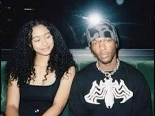 데이비드(d4vd)와 14세 소녀 셀레스트 리바스의 모습이 담긴 사진. 검찰은 데이비드를 셀레스트 사망 사건과 관련해 1급 살인 등 혐의로 기소했다. 유족 제공