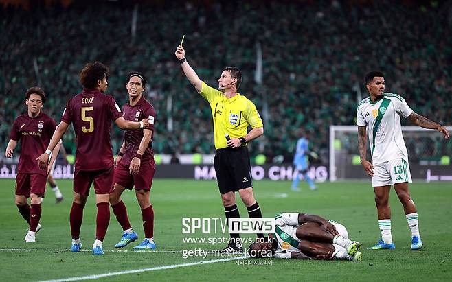 ▲ 비셀 고베는 사우디아라비아에서 열린 ACLE 준결승에서 디펜딩 챔피언 알 아흘리에 패해 구단 역사상 첫 결승 진출에 실패했다. 양팀 몸값만 10배 차이가 나는 상황이라 예견된 패배라는 평가다.