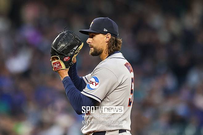 ▲ 휴스턴 애스트로스 라이언 와이스가 22일 2026 메이저리그&nbsp;클리블랜드 가디언스와의 원정경기에 선발 등판했다. 3⅓이닝 5피안타(1피홈런) 4볼넷 4탈삼진 2실점에 그치며 또 조기 강판을 겪었다. 메이저리그에서 계속 고전 중이다.