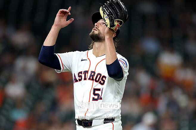 ▲ 와이스는 17일(한국시간) 미국 텍사스주 휴스턴 다이킨파크에서 열린 \'2026 메이저리그\' 콜로라도 로키스와 경기에 선발투수로 나와 3.2이닝 3피안타(1홈런) 4볼넷 3탈삼진 2실점을 기록했다. 이날 경기는 와이스의 메이저리그 선발 데뷔전이었다.