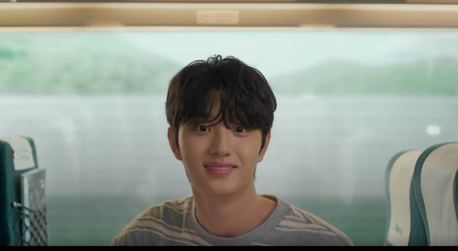 김재원이 '유미의 세포들 시즌3'에서 '신순록' 역으로 기분 좋은 설렘을 안기고 있다./사진=티빙, tvN 방송 화면 캡처