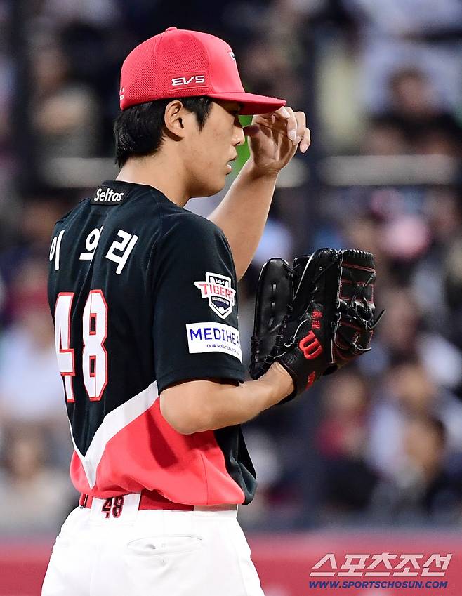 23일 수원 케이티위즈파크에서 열린 KT와 KIA의 경기. 1회 5실점을 허용한 KIA 이의리. 수원=송정헌 기자songs@sportschosun.com/2026.04.23/