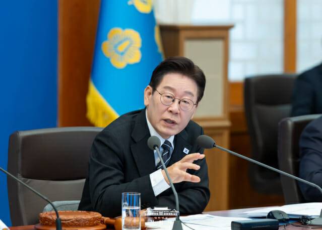 업계에선 정부 AI 산업 육성책이 긍정적 효과를 보기 시작했다는 평가가 나오고 있다. (사진=청와대)