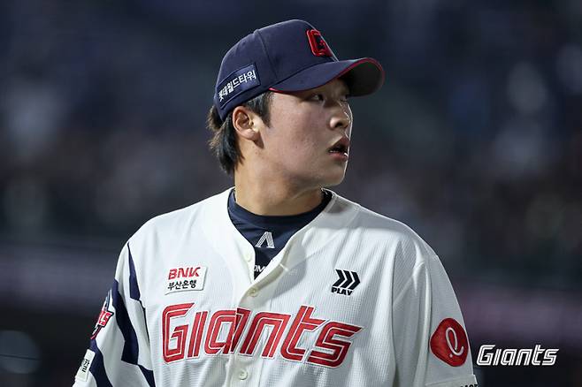 다시 1군에 콜업돼 등판한 첫 경기에서도 무너진 이민석. 사진=롯데 자이언츠