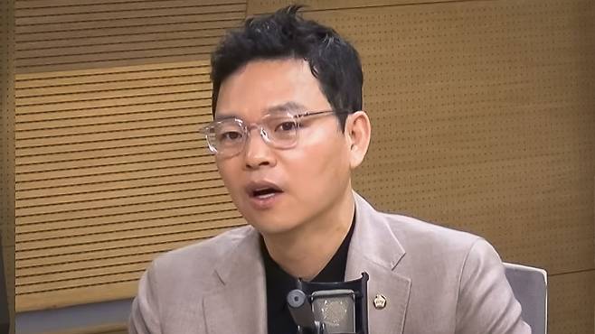 'KBS 1라디오 전격시사' 인터뷰에서 발언하는 국민의힘 박정훈 의원