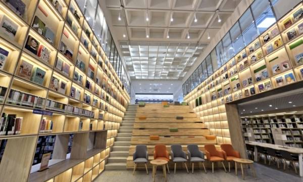 경기도교육청과천도서관 내부. 과천도서관 제공