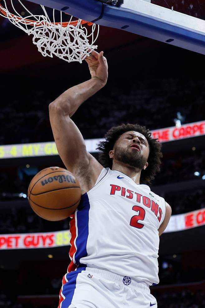 덩크하는 케이드 커닝햄.  디트로이트 | AP연합뉴스