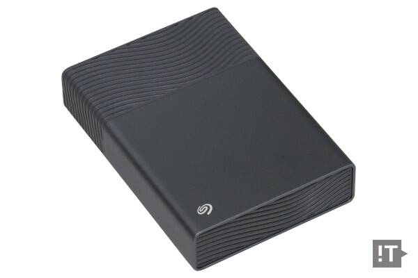 인터페이스 변경이 기대 이상의 큰 변화로 다가온 씨게이트의 '원터치 데스크톱 외장 하드 드라이브' / 권용만 기자