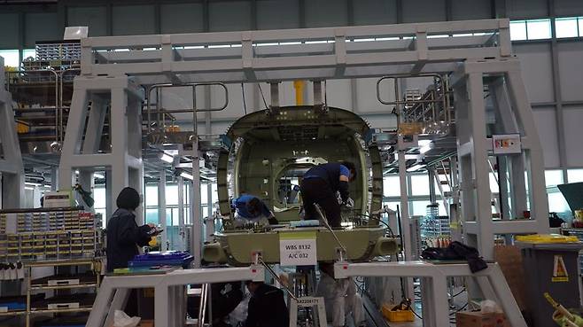 지난 16일 경남 사천 한국항공우주산업(KAI) 회전익동 작업 전경. KAI 제공