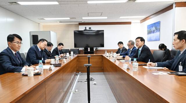 구윤철 부총리 겸 재정경제부 장관이 24일 서울 종로구 정부서울청사에서 열린 주요기업 사장단 간담회에서 인사말을 하고 있다. 재경부 제공