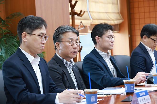 23일 오전 서울 여의도 금융투자협회에서 열린 광고 제도 개선 TF 출범 첫 회의에서 서재완 금감원 금융투자 부문 부원장보가 발언하고 있다. [사진=금융감독원]