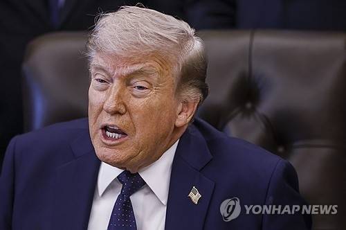 지난 23일 백악관에서 열린 건강보험 관련 행사에 참석해 발언하는 도널드 트럼프 미국 대통령의 모습. [연합뉴스]