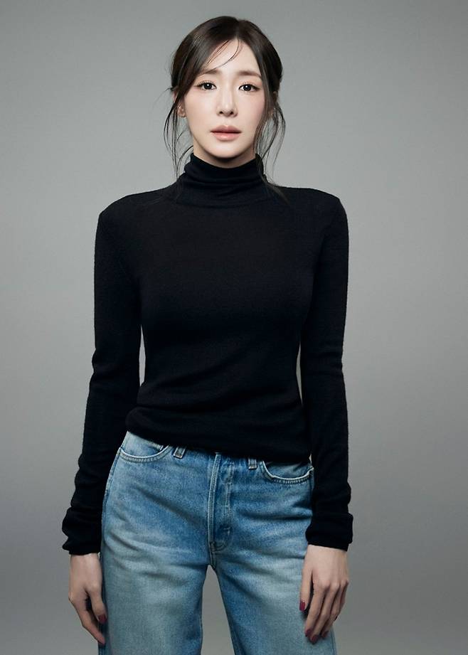 오는 5월 8일 선공개곡 '서머스 낫 오버'를 내는 가수 티파니 영. 퍼시픽 뮤직 그룹 제공