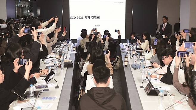 국내 증시에서 제약·바이오 기업의 공시 잔혹사가 끊이지 않고 터지고 있다. 사진은 지난 6일 열린 삼천당제약 기자회견 모습.[사진｜뉴시스]&nbsp;