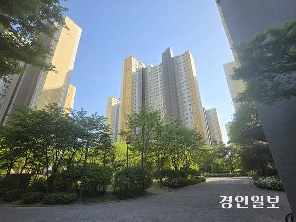 수원시 영통구 망포동 ‘힐스테이트 영통’ 전경. 2026.4.24 /윤혜경기자 hyegyung@kyeongin.com
