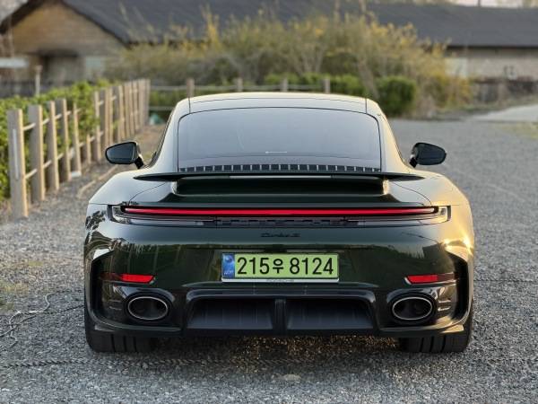 포르쉐 911 Turbo S 후면./사진-김연지 기자