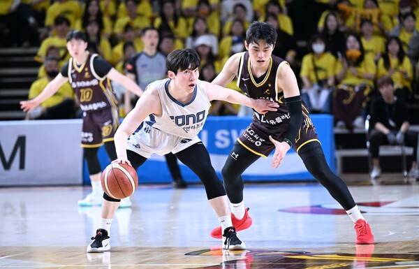 돌파하는 고양 소노 이정현. /사진=KBL