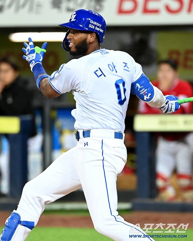 21일 대구삼성라이온즈파크에서 열린 SSG와 삼성의 경기. 3회말 1사 3루 삼성 디아즈가 1타점 적시타를 치고 있다. 대구=허상욱 기자wook@sportschosun.com/2026.04.21/