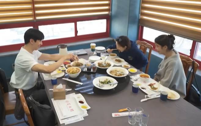 '나혼자산다' 유수빈·아이유·이연 부추복어살 튀김 맛집 중식당(나혼산)