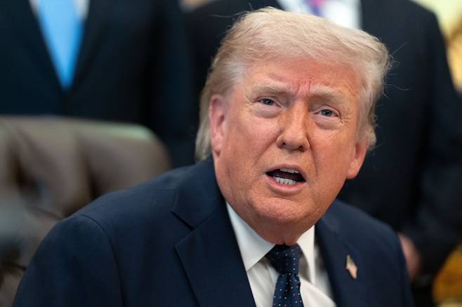 도널드 트럼프 미국 대통령이 23일 백악관 행사에서 발언을 하고 있다. /AP 연합뉴스