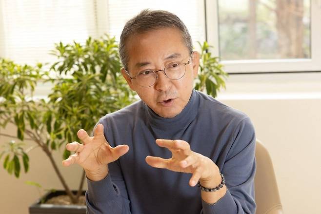 나 잘난 맛보다 남 잘난 덕을 봐야 크게 이룰 수 있다고 믿는 권영수의 균형잡힌 얼굴./사진=김흥구