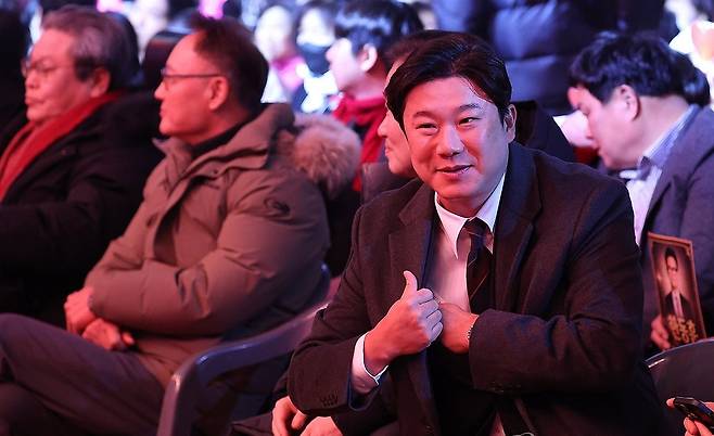 국민의힘 진종오 의원이 지난 8일 서울 송파구 잠실실내체육관에서 열린 한동훈 전 대표 토크콘서트에 참석해 있다. 연합뉴스