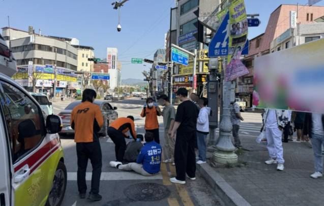 포천 소흘읍 송우리 중앙사거리 횡단보도 인근에서 초등학생이 현수막 줄에 걸려 넘어지는 사고가 발생한 현장. 독자 제공