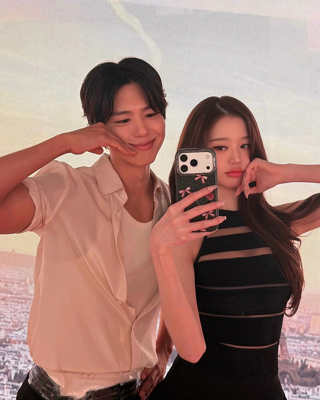 박보검·장원영. 장원영 인스타그램.