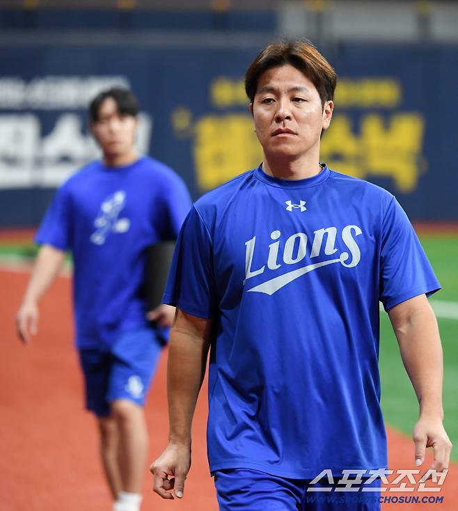 25일 서울 고척스카이돔에서 열린 키움과 삼성의 경기. 삼성 원태인, 강민호가 몸을 풀고 있다. 고척=박재만 기자 pjm@sportschosun.com/2026.04.25/