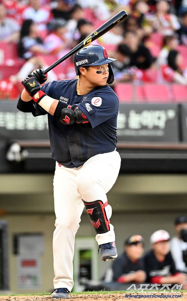 25일 광주KIA챔피언스필드에서 열린 롯데와 KIA의 경기. 타격을 하는 롯데 한동희. 광주=허상욱 기자wook@sportschosun.com/2026.04.25/