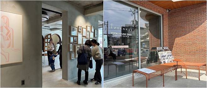 연희정음에서 작품을 감상하는 관람객들. 기존 주택의 구조를 살려 다락방을 작업실처럼 꾸리고, 마당에는 작품의 일환으로 관람객이 신문을 읽도록 설치했다. 이소진 기자