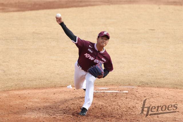 박준현이 26일 고척 삼성 라이온즈전에서 프로 데뷔전을 치른다./키움 히어로즈