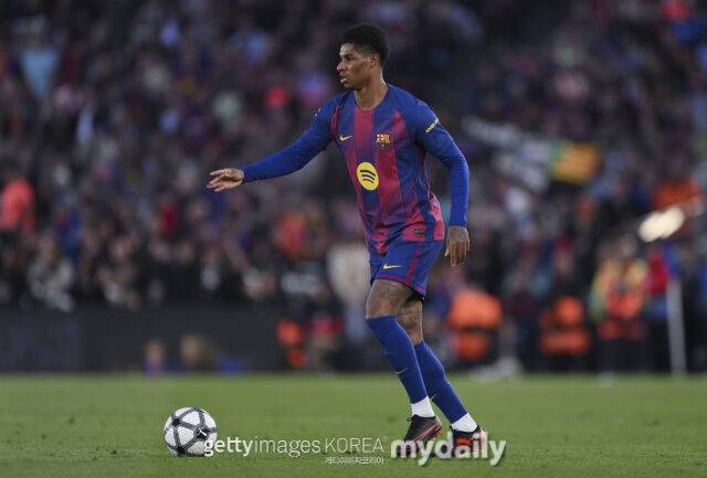 25일 스페인 '스포르트' 보도에 따르면 마커스 래시포드가 올여름 맨체스터 유나이티드 복귀를 앞두고 있다. 드리블을 하고 있는 래시포드./게티이미지코리아