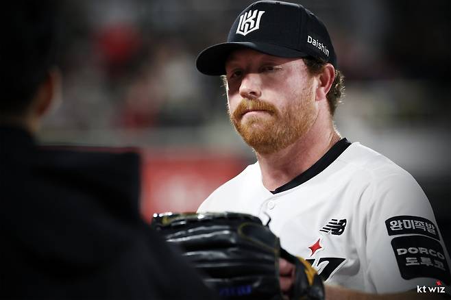 다저스의 WS 우승 기운을 안고 온 KT 맷 사우어는 한국에서도 좋은 흐름을 이어가려고 한다. 사진제공｜KT 위즈
