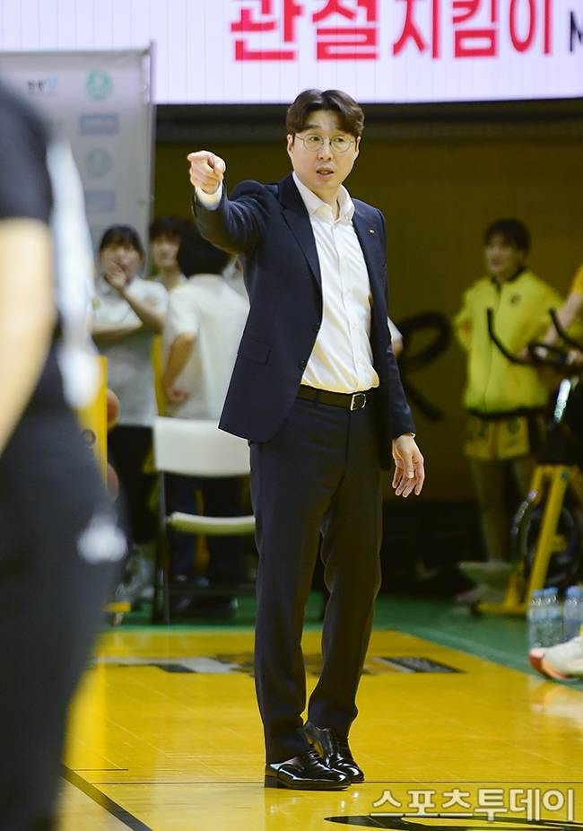 김완수 감독 / 사진=DB