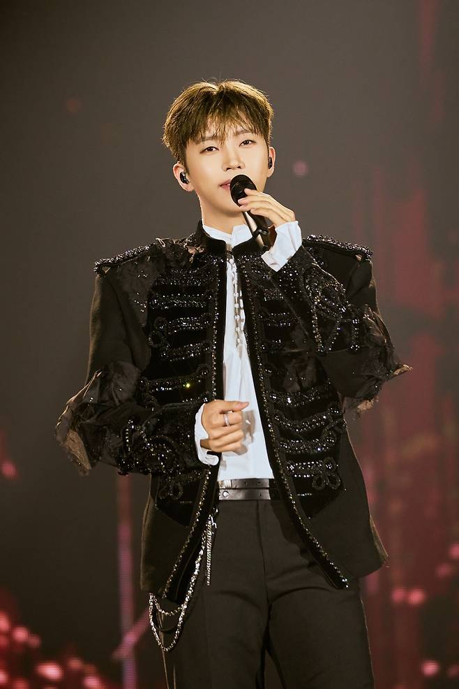 '64개월 연속 No.1' 임영웅, 4월 트로트 가수 브랜드평판 1위