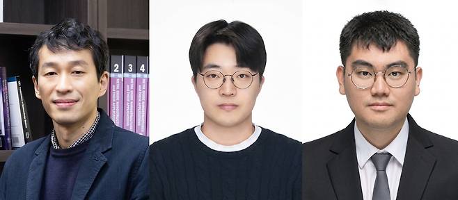 연구진 모습 왼쪽부터 UNIST 정창욱 교수, 이석기 연구원, 홍기용 연구원. [울산과학기술원 제공. 재판매 및 DB 금지]