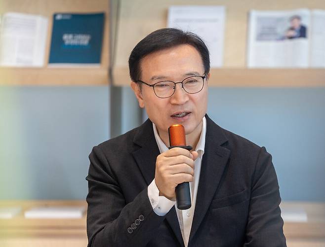 임태희 경기도교육감이 27일 도교육청 남부청사에서 열린 기자회견에서 발언하고 있다. <경기도교육청 제공>