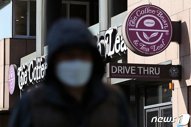 서울시내 한 커피빈 매장의 모습. 2022.12.28 ⓒ 뉴스1 황기선 기자