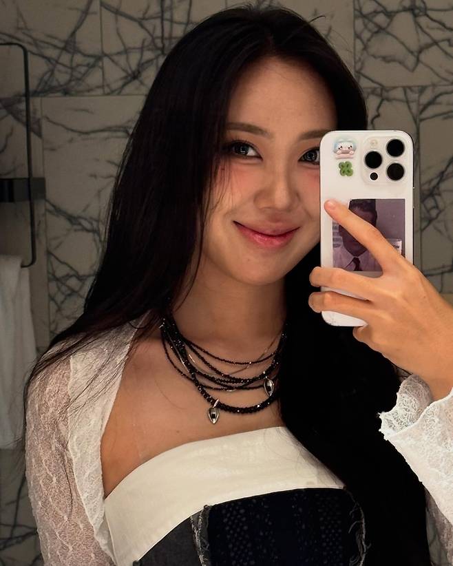 1년 전 이영지의 ‘셀카’. 이영지 SNS.
