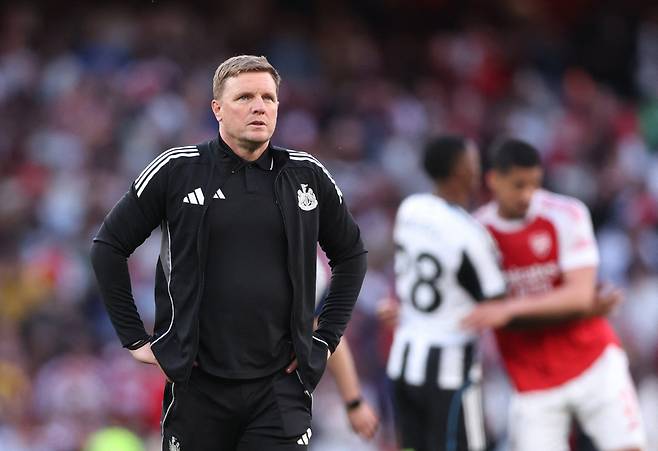 아스널을 상대한 하우 감독   로이터<저작권자(c) 연합뉴스, 무단 전재-재배포, AI 학습 및 활용 금지>