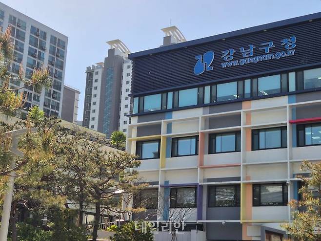 서울 강남구청 인근 20·30세대 일부 주민들은 지난 24일 데일리안과 만나 차기 서울시장에 '현상 유지'를 바란다고 밝혔다. ⓒ데일리안 김주훈 기자