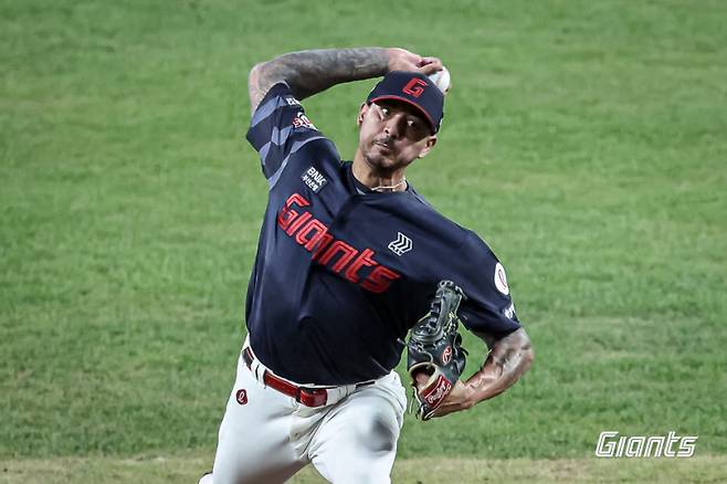 지난 시즌 큰 기대 속에 영입됐으나 부진했던 벨라스케즈. 롯데 제공