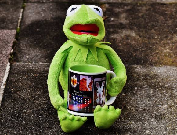 커피를 2주간 끊는 것만으로도 충동성과 스트레스가 줄어들 수 있고, 디카페인 커피로 전환할 경우 수면과 기억력이 개선될 가능성이 있다는 연구 결과가 나왔다. 사진은 본 기사 내용과 무관. [사진=픽사베이]