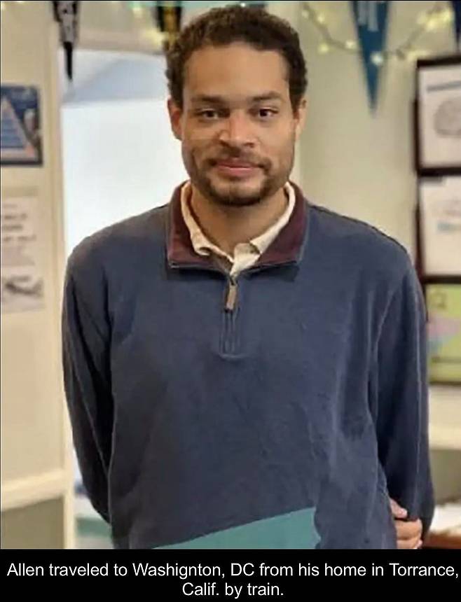 25일(현지시간) 미국 워싱턴 DC 한 호텔에서 열린 백악관 출입기자단 만찬 행사장에서 발생한 총격 사건의 용의자인 콜 토마스 앨런. 사진 페이스북 캡처