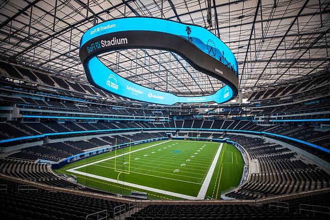 LA소파이 스타디움은 축구월드컵도 열리고, 이전엔 K-팝스타들의 공연장으로도 활용됐다.