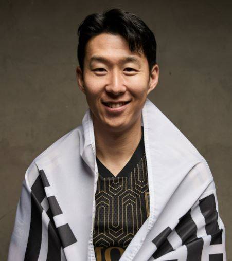 [서울=뉴시스] 로스앤젤레스FC(LAFC) 주장 아론 롱이 손흥민의 역량과 리더십을 높게 평가했다. (사진=LAFC 공식 인스타그램 캡처) *재판매 및 DB 금지